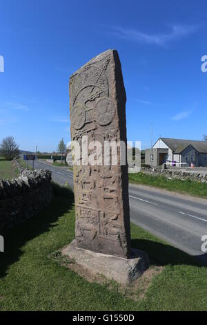 Pierre picte sculpté aberlemno ecosse mai 2016 Banque D'Images