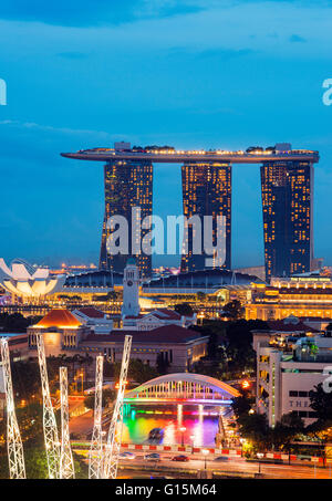 Clarke Quay et Marina Bay Sands Hotel and Casino, à Singapour, en Asie du Sud-Est, l'Asie Banque D'Images