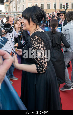 Stockholm, Suède. 8e mai. Kaliopi à partir de la Macédoine sur le tapis rouge pour le CES 2016. Credit : Stefan Crämer/Alamy Live News Banque D'Images