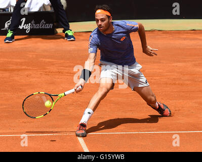 Rome, Italie. 09 mai, 2016. Marco Cecchinato en action lors de son match contre Milos Raonic à l'Internazionali BNL d'Italia 2016 le 09 mai 2016 à Rome, Italie. © Plus Sport Action/Alamy Live News Banque D'Images