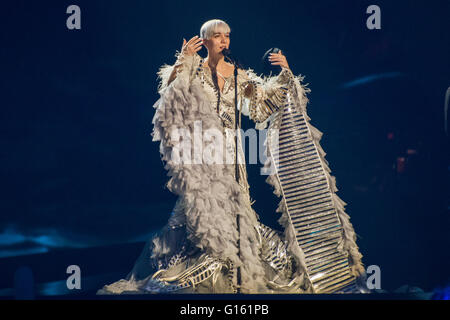 Stockholm, Suède. 9e mai. Nina Kralic performing 'phare' pour la Croatie. Banque D'Images