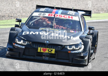 Hockenheim, Allemagne. Le 08 mai, 2016. Bruno Spengler pilote canadien de l'équipe BMW MTEK en action pendant une session de formation pour la deuxième course de la Masters allemand de voitures de tourisme (DTM) à Hockenheim, Allemagne, 08 mai 2016. Photo : UWE ANSPACH/dpa/Alamy Live News Banque D'Images