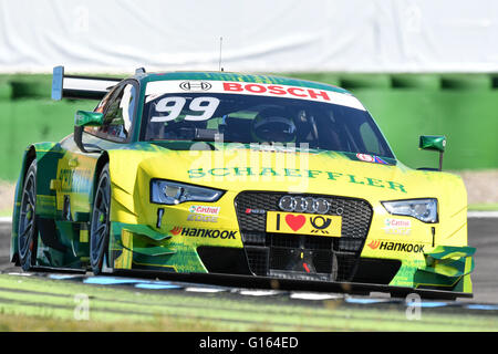 Hockenheim, Allemagne. Le 08 mai, 2016. Le pilote allemand Mike Rockenfeller de Audi Sport Team Phoenix en action pendant une session de formation pour la deuxième course de la Masters allemand de voitures de tourisme (DTM) à Hockenheim, Allemagne, 08 mai 2016. Photo : UWE ANSPACH/dpa/Alamy Live News Banque D'Images