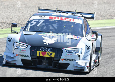 Hockenheim, Allemagne. Le 08 mai, 2016. Le pilote suédois Mattias Ekstrom de Audi Sport Team ABT Sportsline en action dans son Audi RS5 lors d'une session de formation pour la deuxième course de la Masters allemand de voitures de tourisme (DTM) à Hockenheim, Allemagne, 08 mai 2016. Photo : UWE ANSPACH/dpa/Alamy Live News Banque D'Images