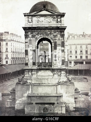 La fontaine des Innocents comme installée au marché des innocents à Paris, juste avant l'une de ses plusieurs déménagements et les reconstructions. Photographié par Charles Marville, 1858. Initialement appelé la fontaine des nymphes, il a été construit entre Banque D'Images