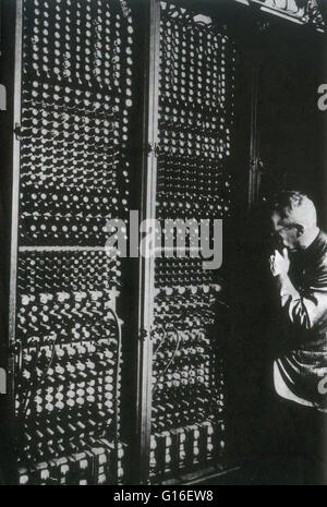 ENIAC (Electronic Numerical Integrator and Computer) a été le premier ordinateur électronique. C'est Turing-complet, numérique, et capable d'être reprogrammé pour résoudre une vaste gamme de problèmes informatiques. La conception et la construction de l'ENIAC était fin Banque D'Images