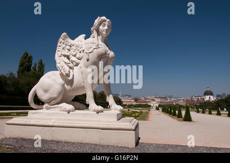 La statue de Sphinx dans le Belvédère, bâtiment historique complexe à Vienne, Autriche Banque D'Images