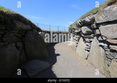 Voler souterrain de stockage souterrain en ruines cave voler angus scotland mai 2016 Banque D'Images