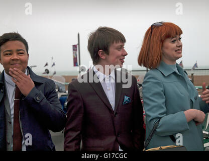 Un groupe de jeunes adolescents habillés mods à Brighton Banque D'Images