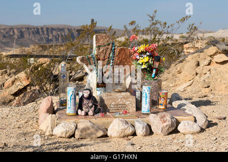 Tombe de la artistique Terlingua, Texas cimetière. Banque D'Images