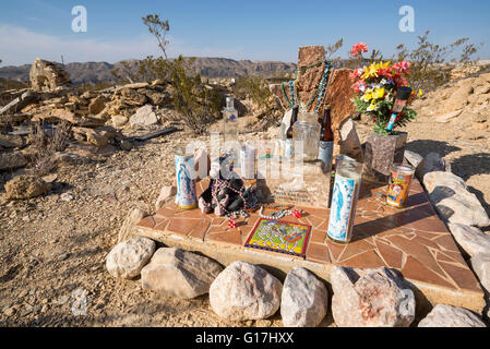 Tombe de la artistique Terlingua, Texas cimetière. Banque D'Images