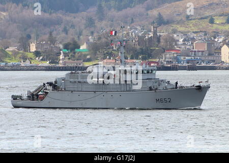 FS Céphée (M652), un Centaure-classe (tripartite) démineur de la marine française, part pour l'exercice Joint Warrior 16-1. Banque D'Images