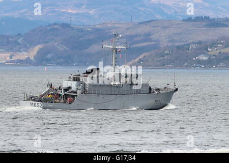 FS Céphée (M652), un Centaure-classe (tripartite) démineur de la marine française, part pour l'exercice Joint Warrior 16-1. Banque D'Images