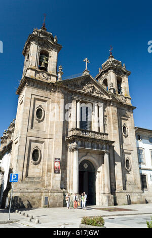 Le Populo Church est une église néoclassique situé à Braga, Portugal. L'église a été construite à la fin du xvie siècle. Banque D'Images