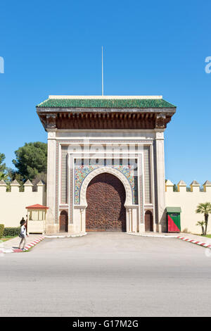 Porte d'entrée du palais royal, Fès, Maroc Banque D'Images