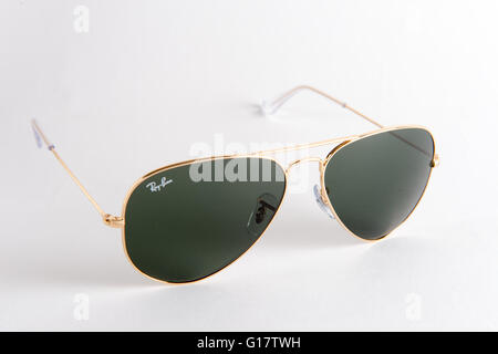 Ray Ban Aviator lunettes de soleil classique Banque D'Images