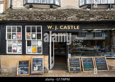 W.j.château bouchers sur la colline de l'A361 par l'intermédiaire de Burford, Oxfordshire, UK Banque D'Images