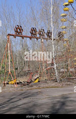 Carousel / Fun Ride dans le centre-ville de Pripyat Banque D'Images