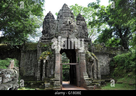 Angkor Thom, situé dans l'actuel Cambodge, a été le dernier et le plus durable de la ville capitale de l'empire Khmer. Banque D'Images