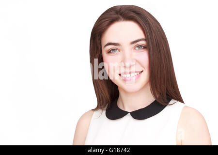 Beau Portrait de femme en blanc Banque D'Images