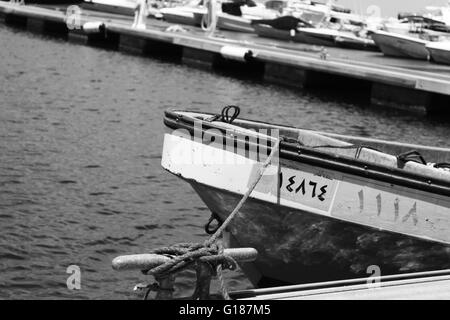 Un bateau ancré au quai Banque D'Images