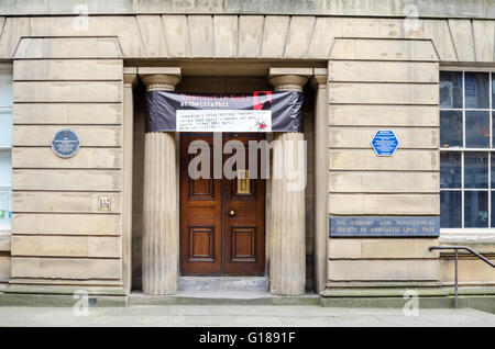 L'entrée de la Société littéraire et philosophique de Newcastle-Upon-Tyne (bâtiment classé Grade II*) Banque D'Images