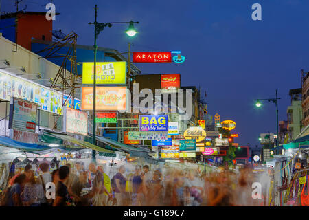 Nuit à Khaosan Road, Bangkok, Thaïlande Banque D'Images