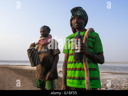 Loin les travailleurs de la mine de sel, région Afar, Ethiopie, Dallol Banque D'Images