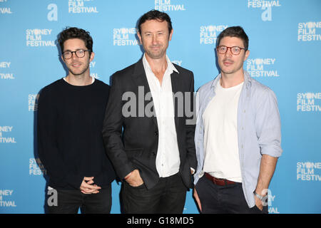 Sydney, Australie. 11 mai 2016. Réalisateurs et acteurs ont participé à la 63ème Festival du film de Sydney à Barnet Lancement du programme Long Room, Customs House, 31, rue Alfred, Circular Quay. Le Sydney Film Festival se déroule du 8 au 19 juin 2016. Sur la photo, du film 'bête', L-R : Co-directeur Tom McKeith, caméraman Mike Steel et co-réalisateur Sam McKeith. Crédit : Richard Milnes/Alamy Live News Banque D'Images