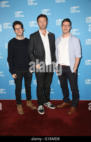Sydney, Australie. 11 mai 2016. Réalisateurs et acteurs ont participé à la 63ème Festival du film de Sydney à Barnet Lancement du programme Long Room, Customs House, 31, rue Alfred, Circular Quay. Le Sydney Film Festival se déroule du 8 au 19 juin 2016. Sur la photo, du film 'bête', L-R : Co-directeur Tom McKeith, caméraman Mike Steel et co-réalisateur Sam McKeith. Crédit : Richard Milnes/Alamy Live News Banque D'Images