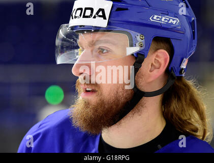 Moscou, Fédération de Russie. Le 11 mai, 2016. Joueur Tchèque Lukas Kaspar est représenté au cours de la session de formation de l'Équipe nationale de hockey tchèque pendant le Championnat du Monde de Hockey sur glace à Moscou, Russie, le 11 mai 2016. © Roman Vondrous/CTK Photo/Alamy Live News Banque D'Images