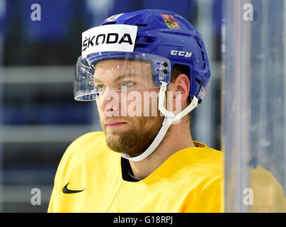 Moscou, Fédération de Russie. Le 11 mai, 2016. Joueur tchèque Adam Polasek est représenté au cours de la session de formation de l'Équipe nationale de hockey tchèque pendant le Championnat du Monde de Hockey sur glace à Moscou, Russie, le 11 mai 2016. © Roman Vondrous/CTK Photo/Alamy Live News Banque D'Images