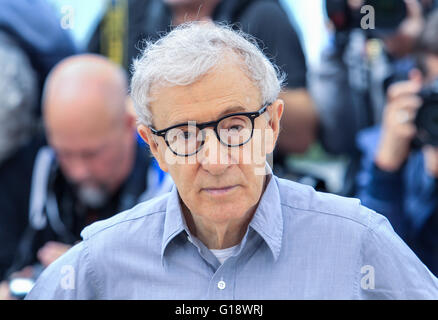 Cannes, France. Le 11 mai, 2016. Woody Allen Directeur Cafe Society, Photocall. 69 ème Festival du Film de Cannes Cannes, France 11 mai 2016 Diw88561 Allstar Crédit : photo library/Alamy Live News Banque D'Images