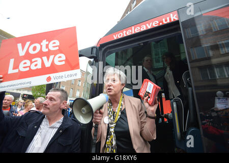 Exeter, Devon, UK. Le 11 mai, 2016. Boris Johnson MP et Gisela Stuart MP lancer la campagne de l'UE quittent le coup d'Exeter --- Crédit : Devon UK @camerafirm/Alamy Live News Banque D'Images