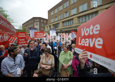 Exeter, Devon, UK. Le 11 mai, 2016. Boris Johnson MP et Gisela Stuart MP lancer la campagne de l'UE quittent le coup d'Exeter --- Crédit : Devon UK @camerafirm/Alamy Live News Banque D'Images