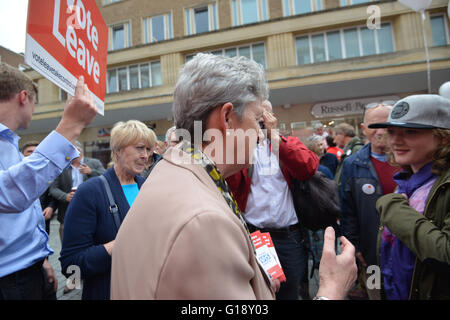 Exeter, Devon, UK. Le 11 mai, 2016. Boris Johnson MP et Gisela Stuart MP lancer la campagne de l'UE quittent le coup d'Exeter --- Crédit : Devon UK @camerafirm/Alamy Live News Banque D'Images