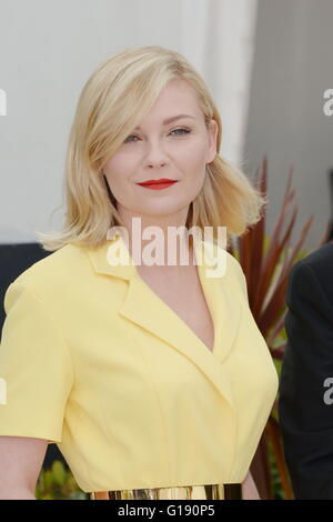 11 mai 2016 - Cannes, France - CANNES, FRANCE - 11 MAI : Kirsten Dunst assiste à la Photocall du jury lors de la 69 e Assemblée annuelle du Festival du Film de Cannes au Palais des Festivals le 11 mai 2016 à Cannes, France. (Crédit Image : © Frederick Injimbert via Zuma sur le fil) Banque D'Images