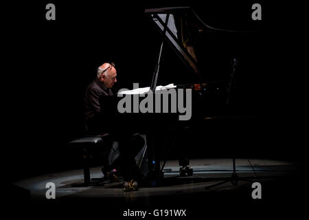 Porto, Portugal. Le 11 mai, 2016. Michael Nyman effectue vivent à la maison de la musique à Porto, Portugal. crédit : Diogo baptista/Alamy live news Banque D'Images