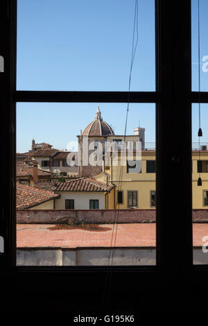 Florence, Italie. Vue de la cathédrale d'une fenêtre de bureau Banque D'Images