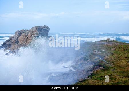 Bretagne Côte Ouest battues par Storm Imogen, France. Banque D'Images