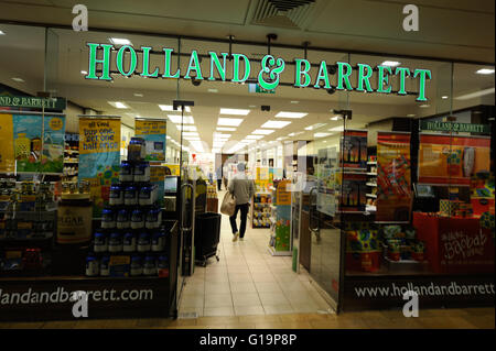 Holland & Barrett Store à Cardiff Centre St Davids - Royaume-Uni Banque D'Images