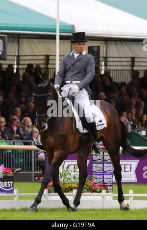 Sam Griffiths (Australie) sur les moments heureux dans le dressage à la Land Rover Burghley Horse Trials 2015 Banque D'Images