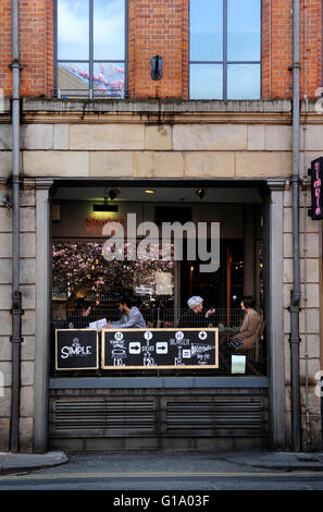 Tib Street, Manchester, quartier nord, le mardi 10 mai 2016. Banque D'Images