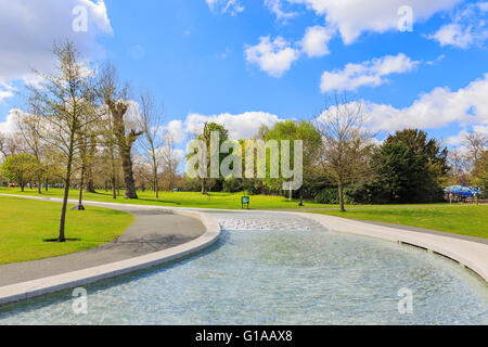 Princess Diana Memorial Fountain à Hyde Park, Londres, Royaume-Uni Banque D'Images