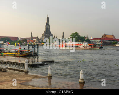 Chao Phraya. Bangkok. La Thaïlande. Banque D'Images