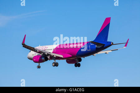 Airbus A320-232 - Wizz Air Banque D'Images