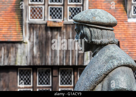 Buste de l'humaniste et érudit espagnol Juan Luis Vives dans Bruges / Brugge, West-vlaanderen, Belgique Banque D'Images