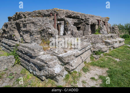 Bunker allemand près de boyau de la mort, la mort de tranchée / Première Guerre mondiale l'une des tranchées près de Dixmude, Flandre orientale, Belgique Banque D'Images