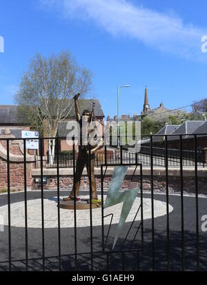 Statue grandeur nature de la vie ac/dc bon scott chanteur en Écosse kirriemuir mai 2016 Banque D'Images