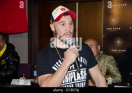 Sydney, Australie - 17 juillet 2015 : l'Australie contre la Chine monde Ligue des combats (Aka. Wu Lin Feng) conférence de presse à l'avance sur Star Casino rencontres ayant lieu le 18 juillet --- Nick Ariel parle lors de la Ligue mondiale de lutte conférence de presse Banque D'Images